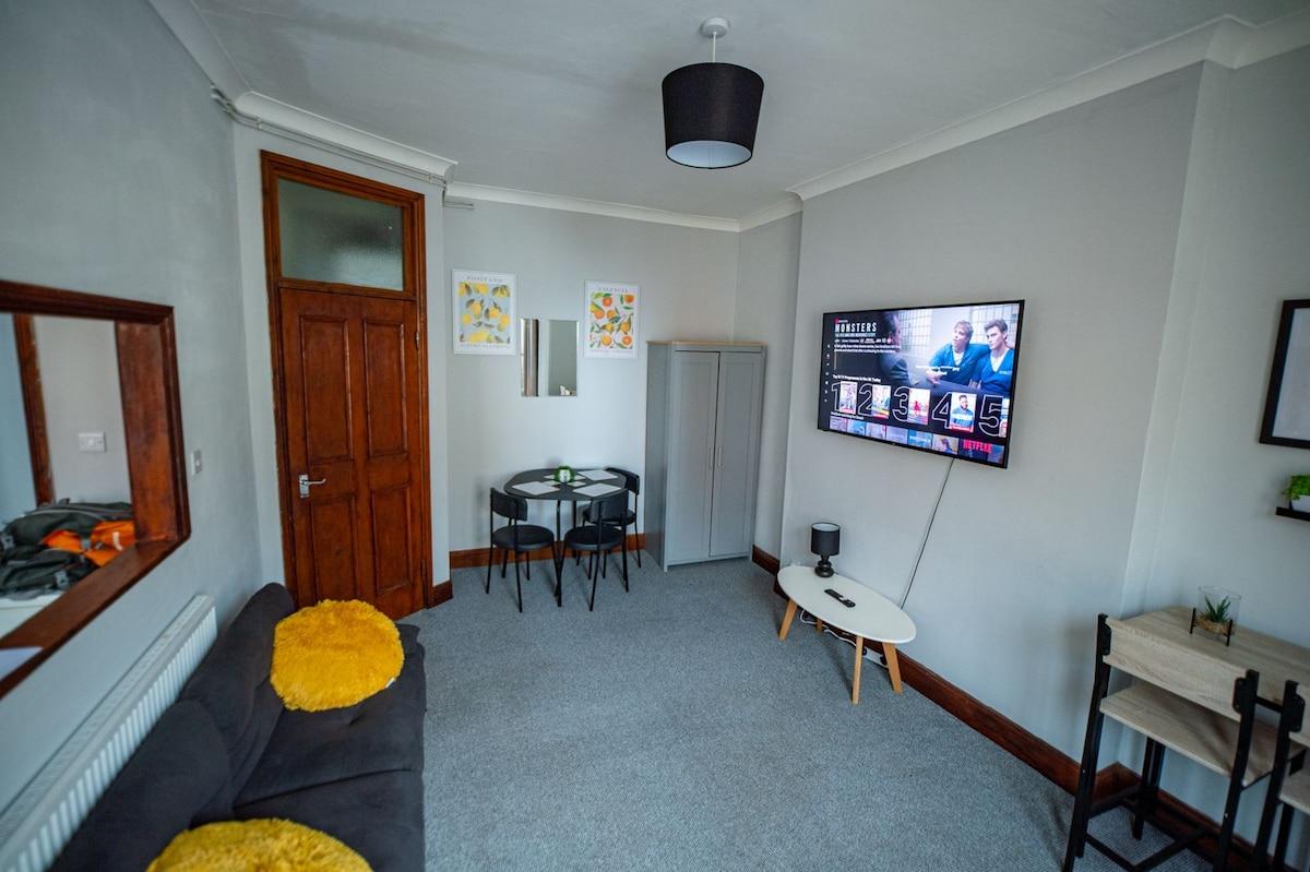 Stunning Lowestoft Seaside Apartment, Free Parking2