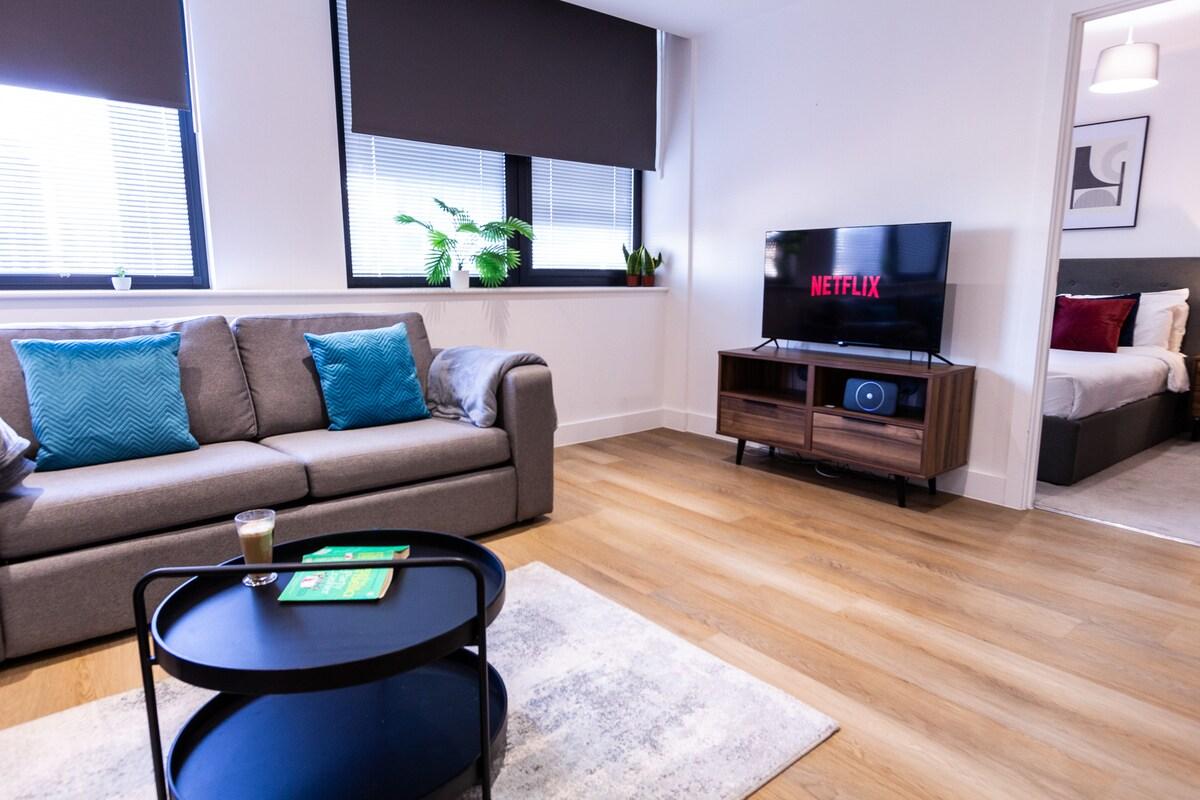 Trendy Apt in the Heart of MCR1