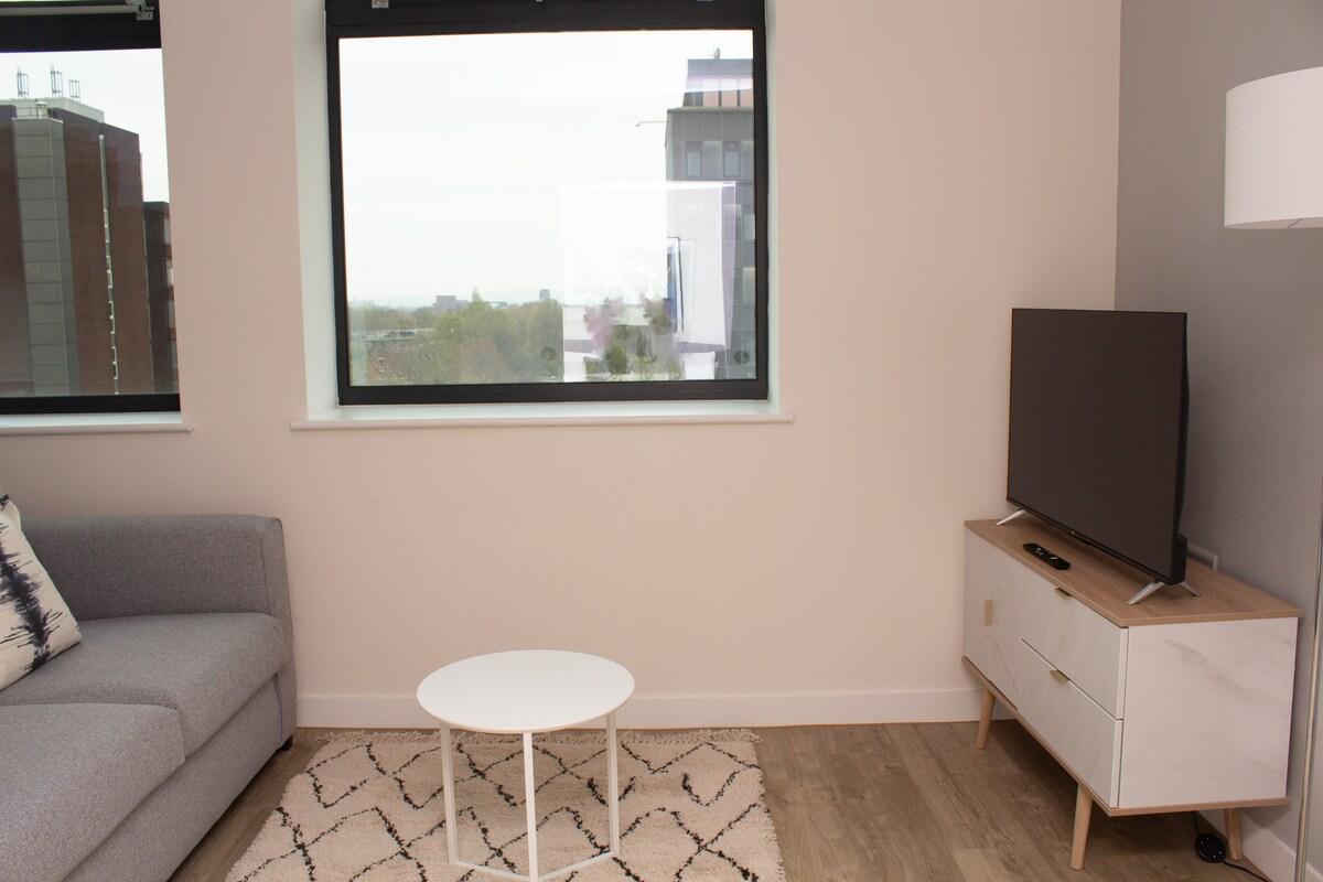 Dashing 1BR Penthouse near MCR Stadiums5