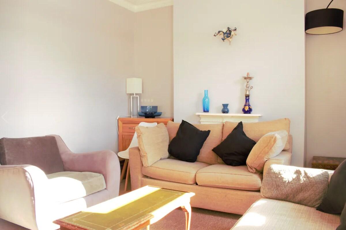 Lovely Private Rooms near MCR Centre3